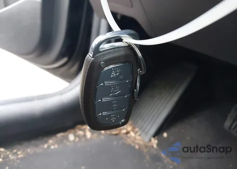 2022 Hyundai Ioniq Hybrid Se z USA, uszkodzony, nr VIN KMHC75LC6NU269076